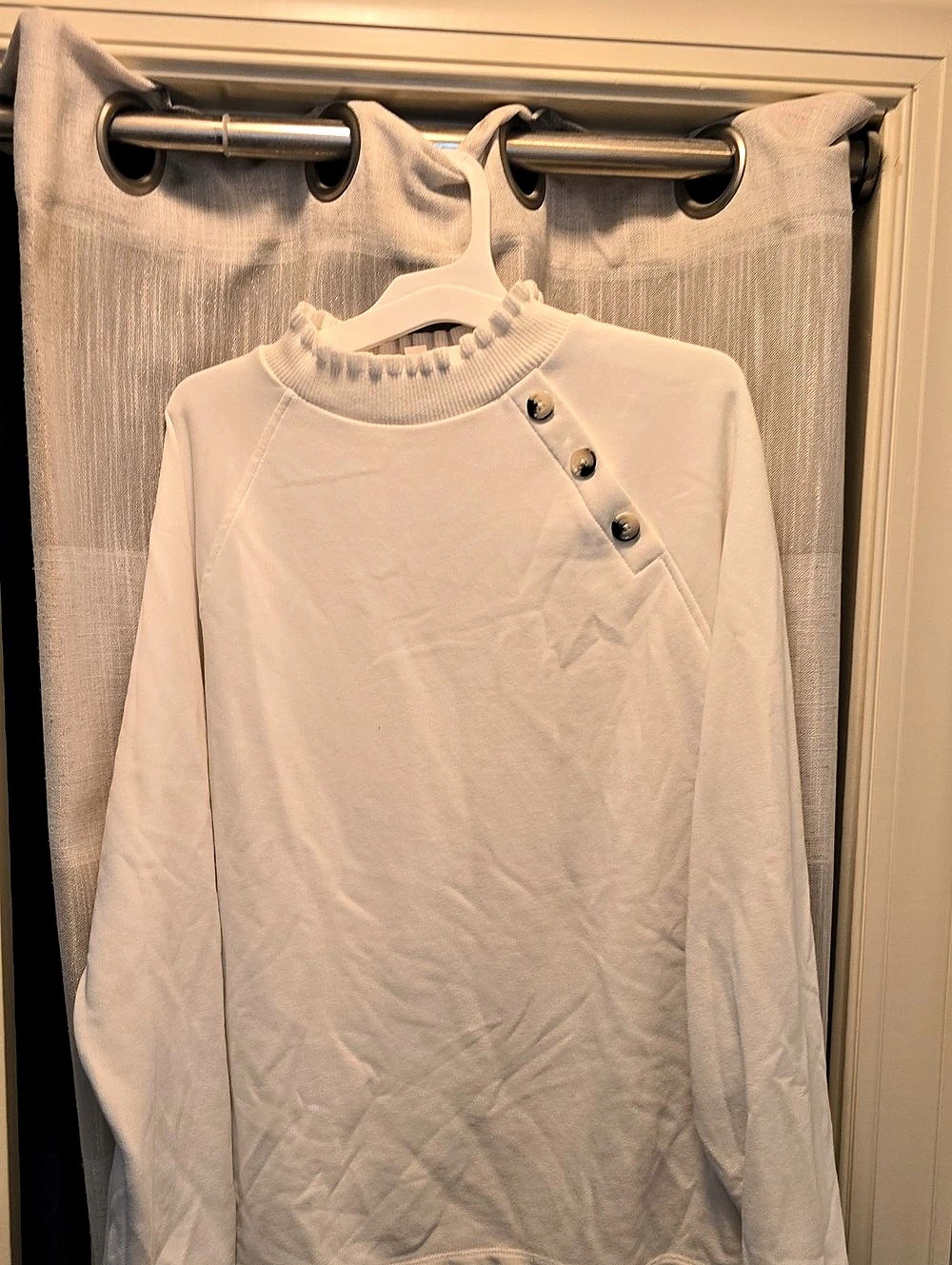 LOFT Button Detail Sweater in White Large Like New